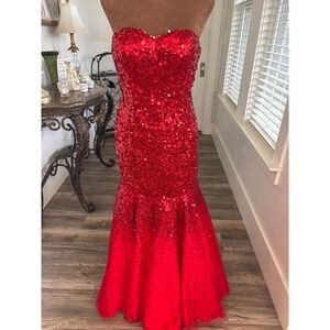 Karishma Red Sequin Mermaid Gown Strapless Sweetheart Formal Dress Size 4